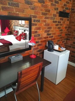 24 Onvrey Guest House