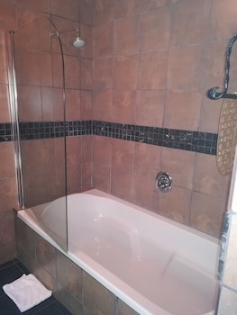 24 Onvrey Guest House
