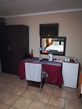 24 Onvrey Guest House