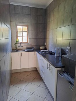 24 Onvrey Guest House