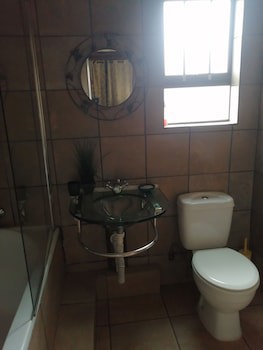 24 Onvrey Guest House