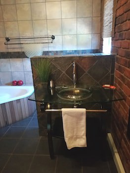 24 Onvrey Guest House
