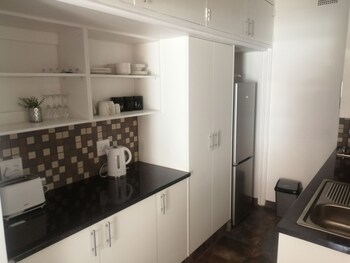 24 Onvrey Guest House
