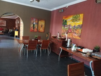 24 Onvrey Guest House