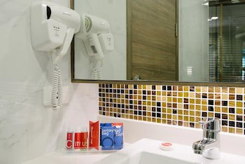 Citrus Sukhumvit 11 Bangkok By Compass Hospitality
