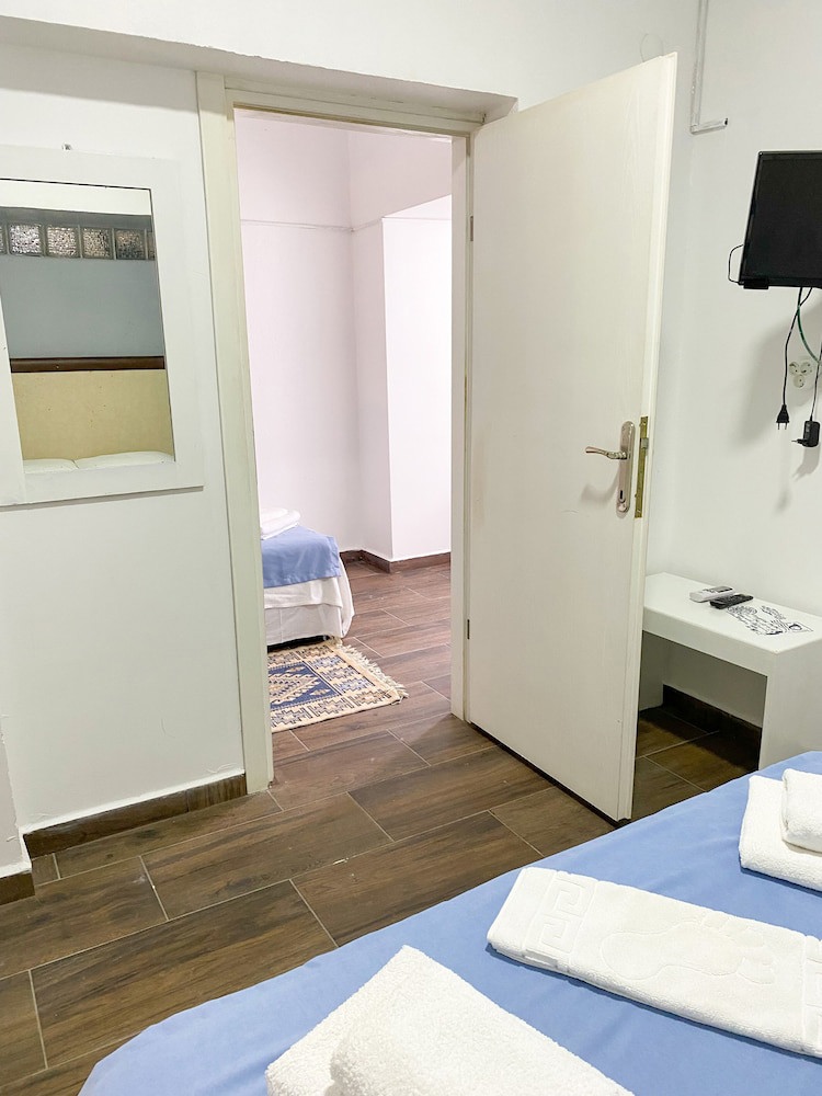 Lacivert Hotel galeri fotoğrafı