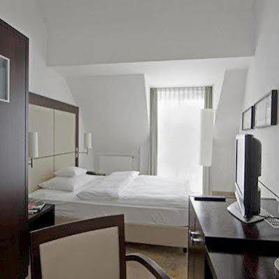 BURNS Art Hotel galeri fotoğrafı
