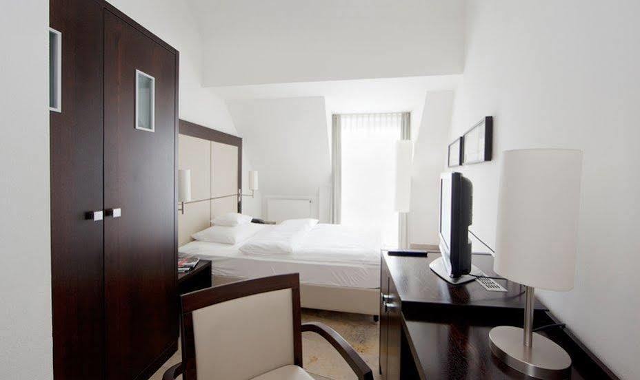 BURNS Art Hotel fotoğrafı