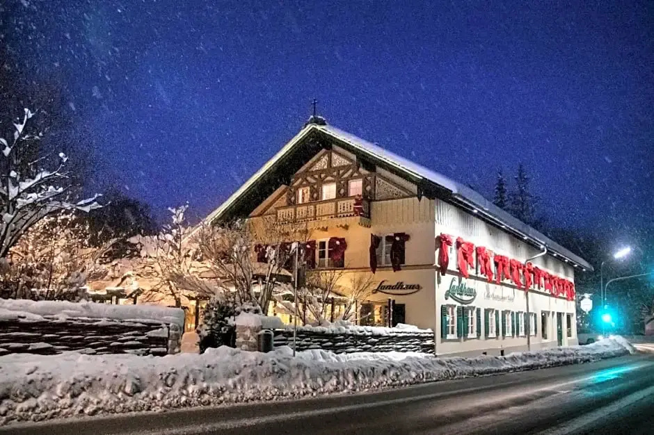 Landhaus Hotel Wolfratshausen fotoğrafı