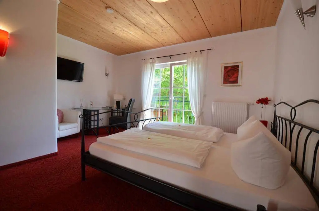 Landhaus Hotel Wolfratshausen galeri fotoğrafı