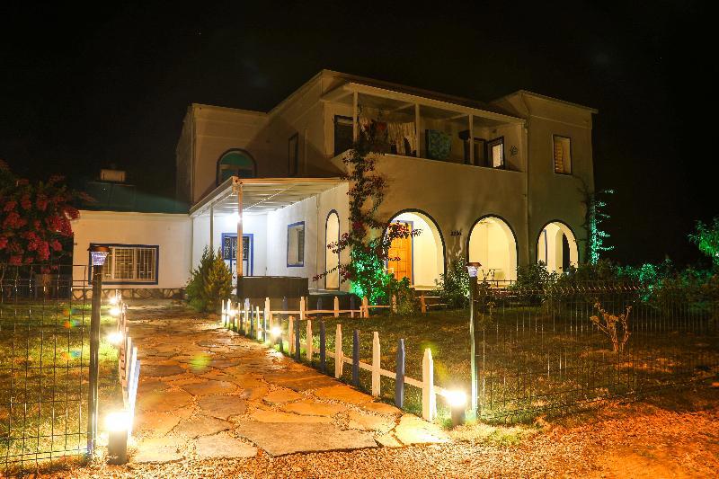 Yaliyani Motel Restaurant