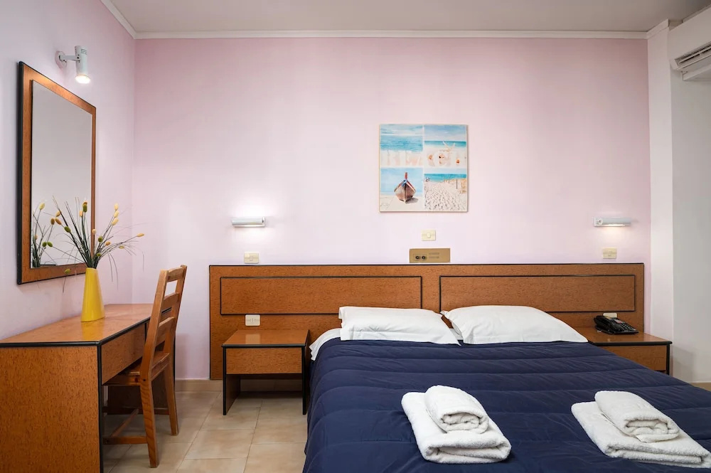 Emily Hotel galeri fotoğrafı