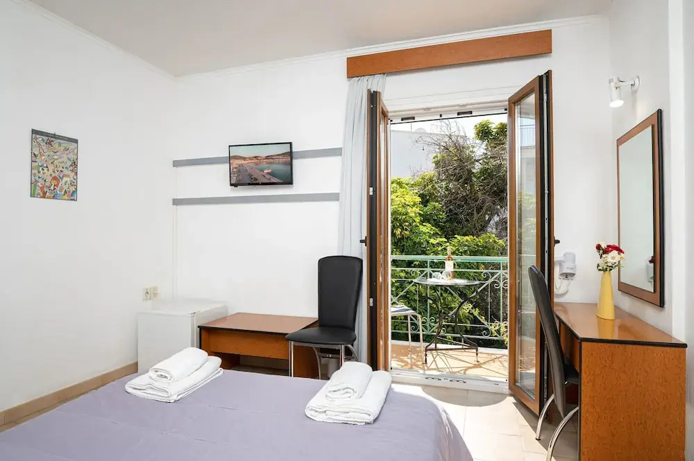 Emily Hotel galeri fotoğrafı
