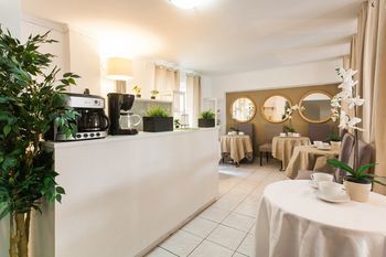 Malliott Eva Hotel galeri fotoğrafı