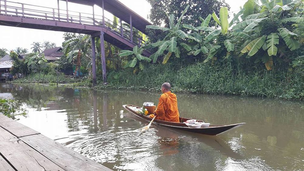 Baan Suanaomsuk