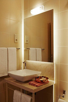 Maproom Boutique Hotel