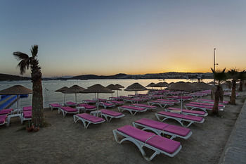 Cesars Bodrum Suites & Boutique