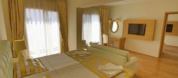 Cesars Bodrum Suites & Boutique
