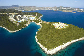 Hilton Bodrum Turkbuku Resort & Spa