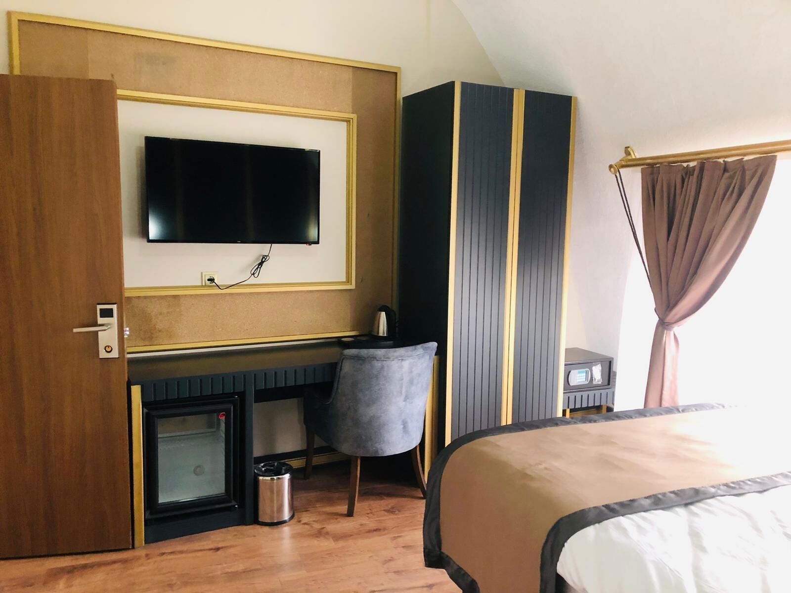 Crystal Snow Butik Hotel