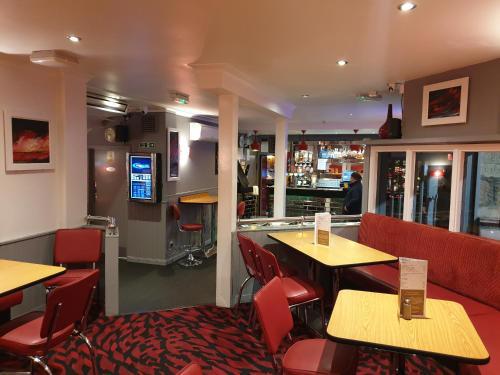 Commercial Hotel
