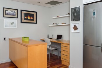 Cartwrights Corner 1506