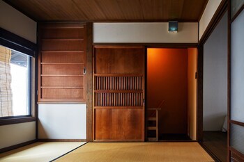 Yadoru Kyoto Hanare Mizunoe No Yado