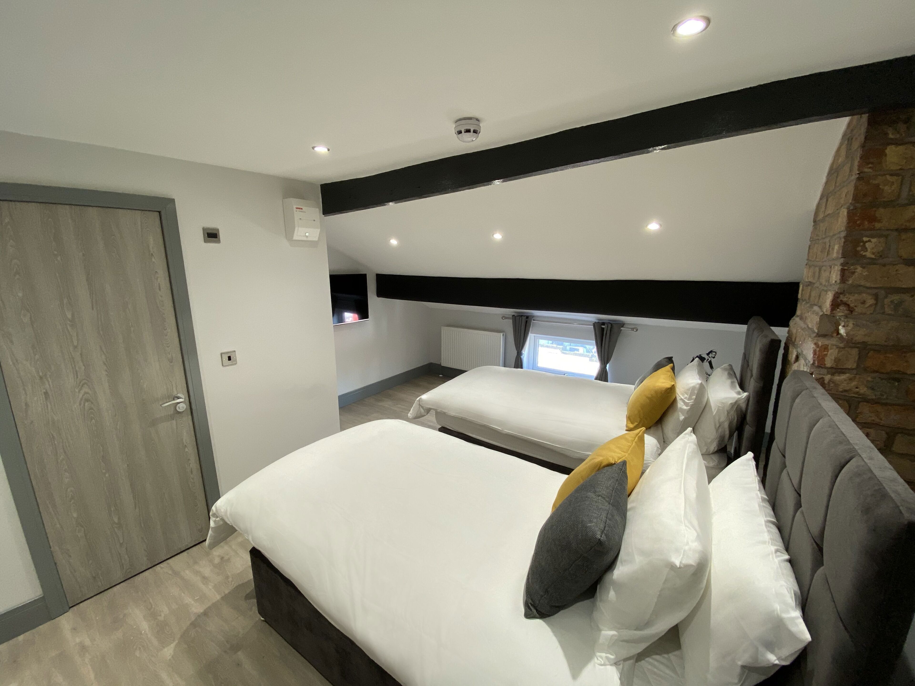 6Adelphi