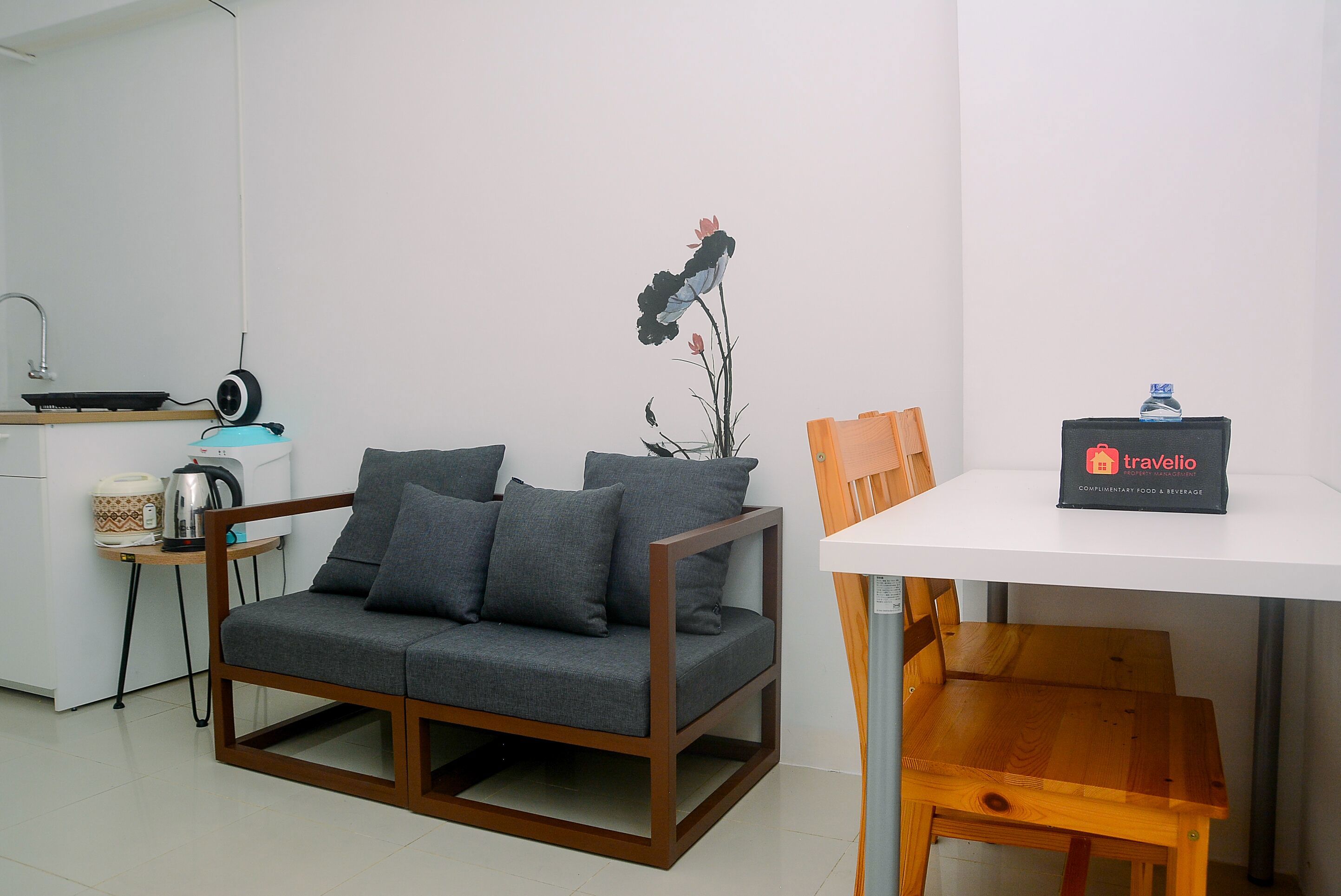 Cozy Living 2Br Apartment At Bassura City Near Mall