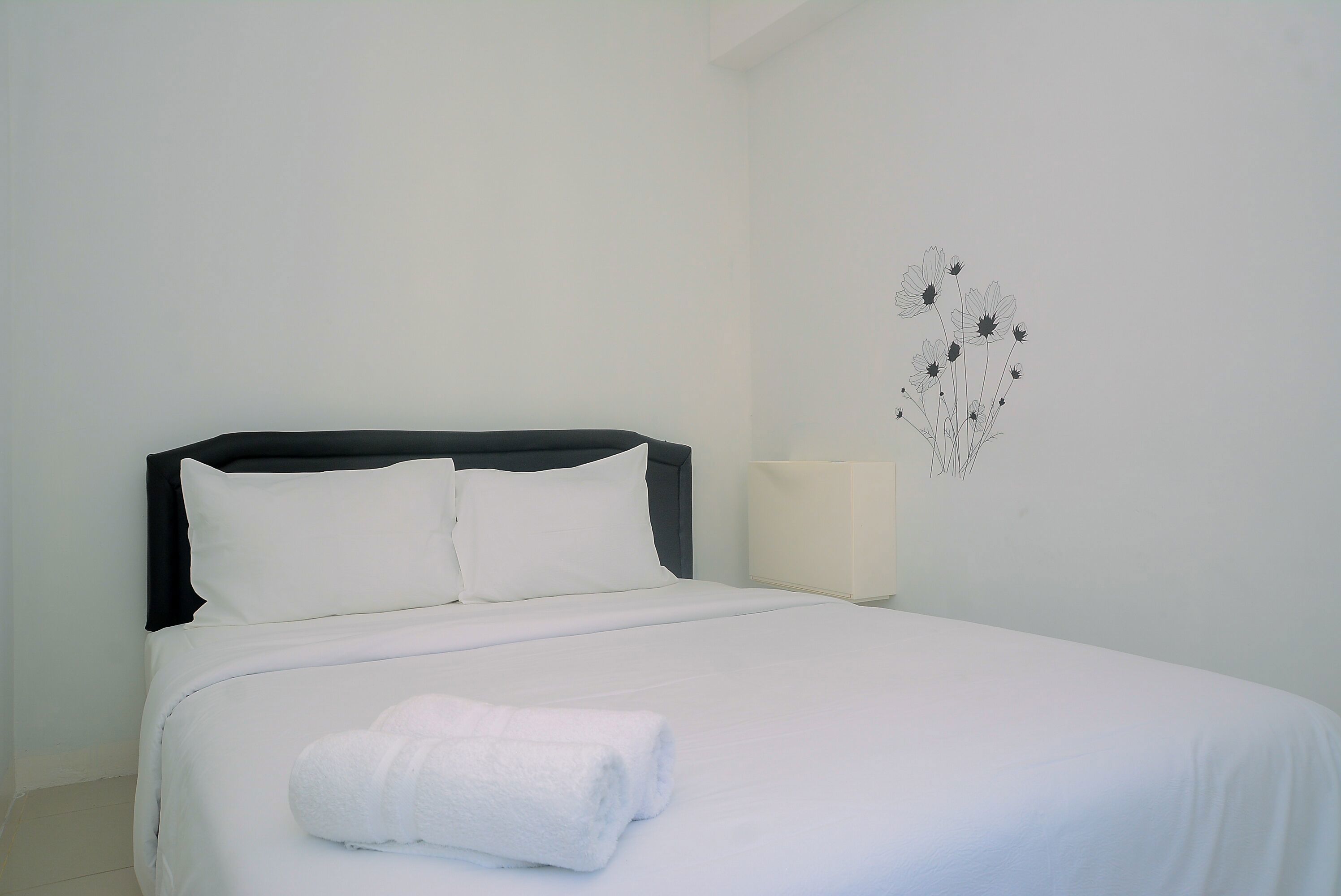Cozy Living 2Br Apartment At Bassura City Near Mall