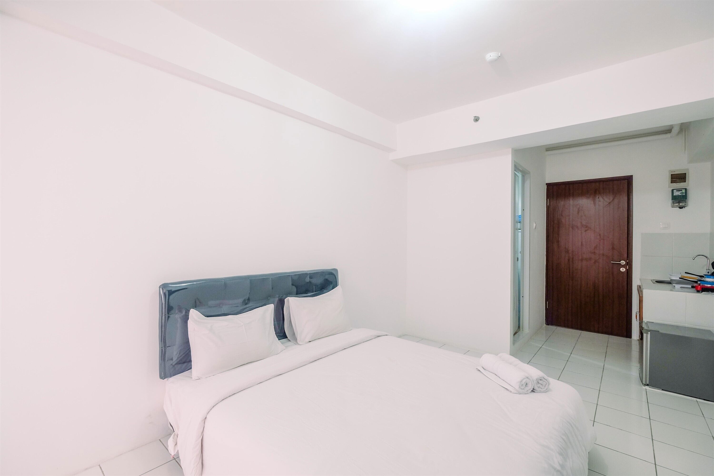 Beautiful Studio At Gunung Putri Square Apartment