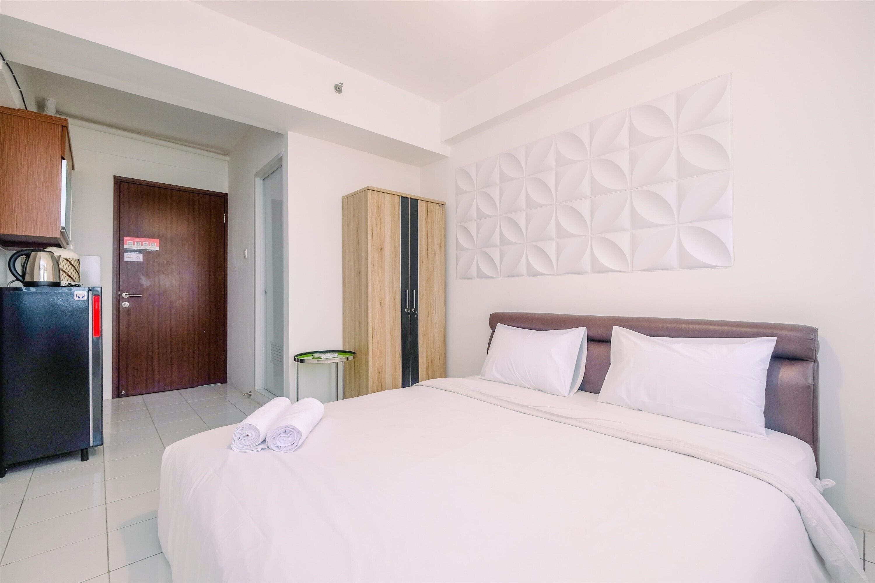 Cozy And Tranquil Studio Apartment At Gunung Putri Square