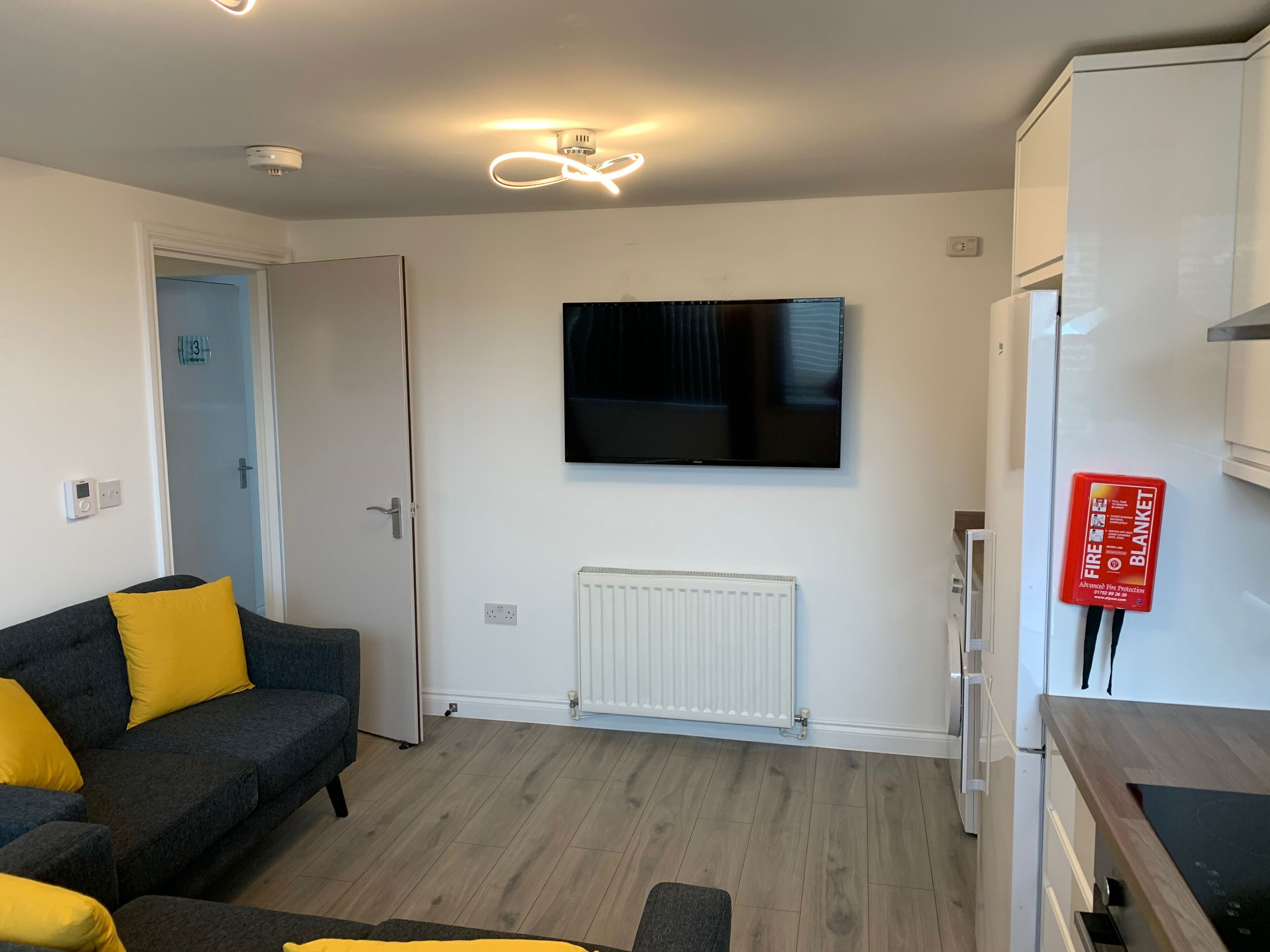 3 Bed Bungalow Waterloo By Pureserviced