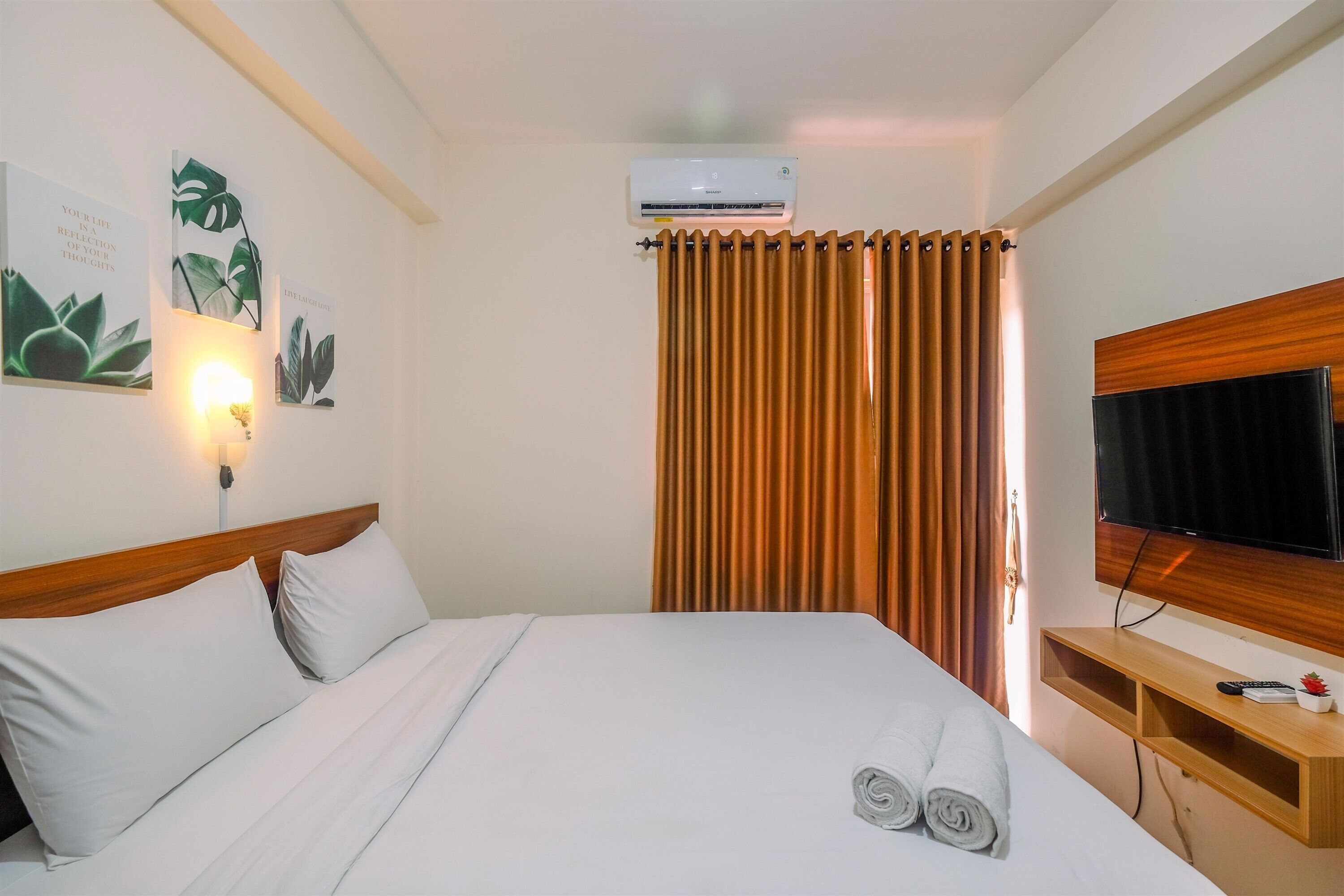 Comfy Studio At Bogorienze Apartment Near The Jungle Waterpark