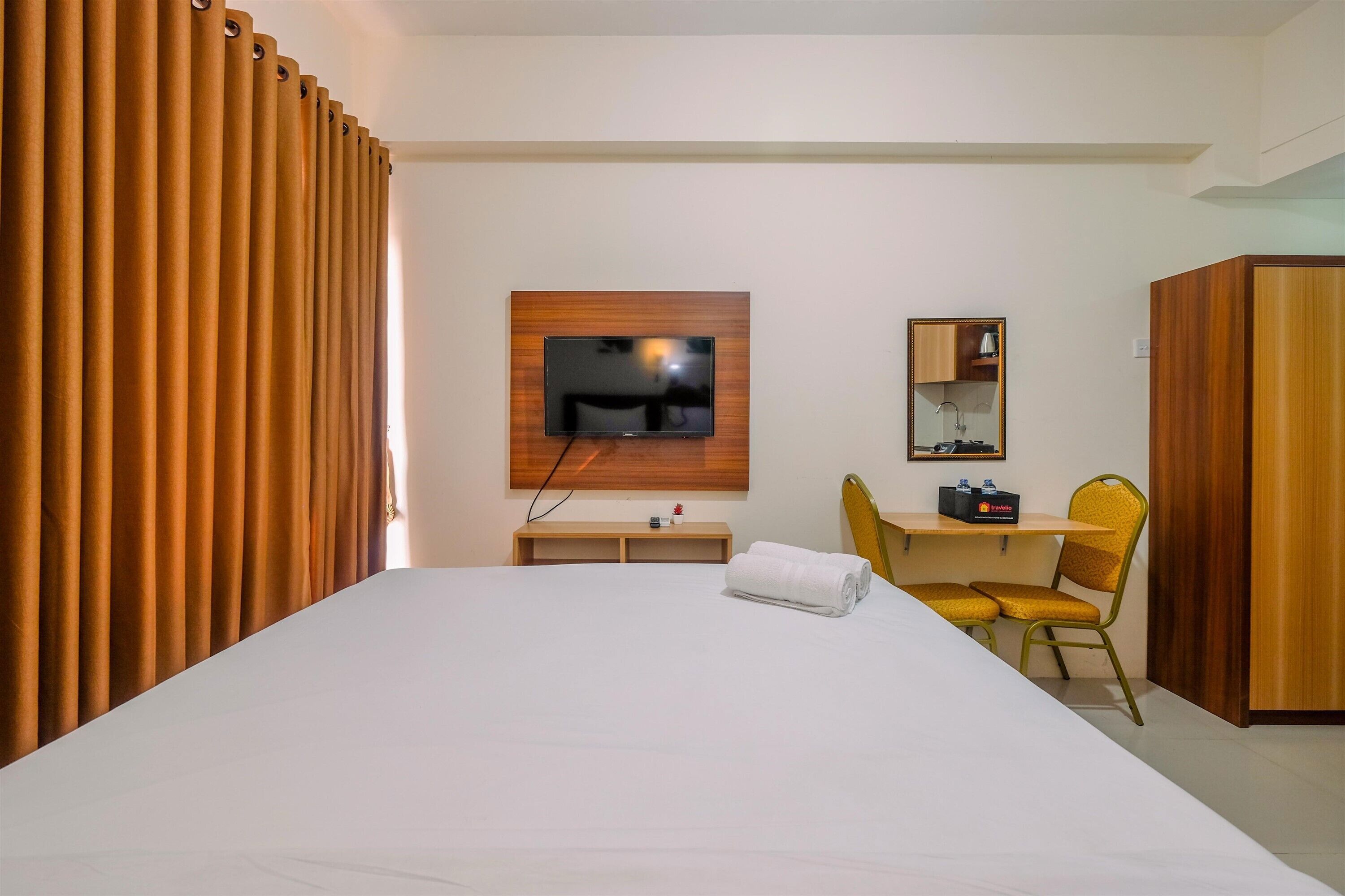 Comfy Studio At Bogorienze Apartment Near The Jungle Waterpark