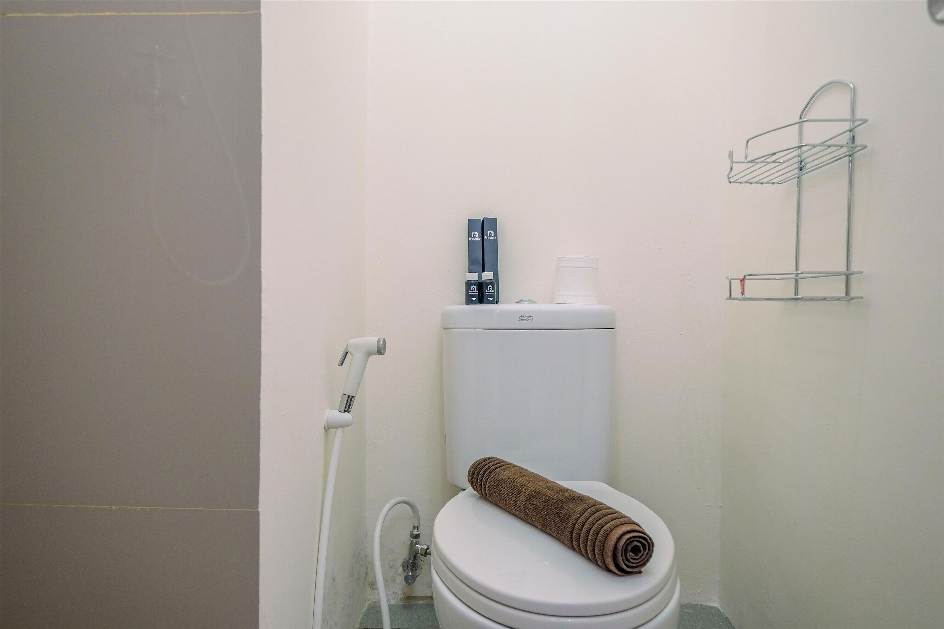 Comfy Studio At Bogorienze Apartment Near The Jungle Waterpark
