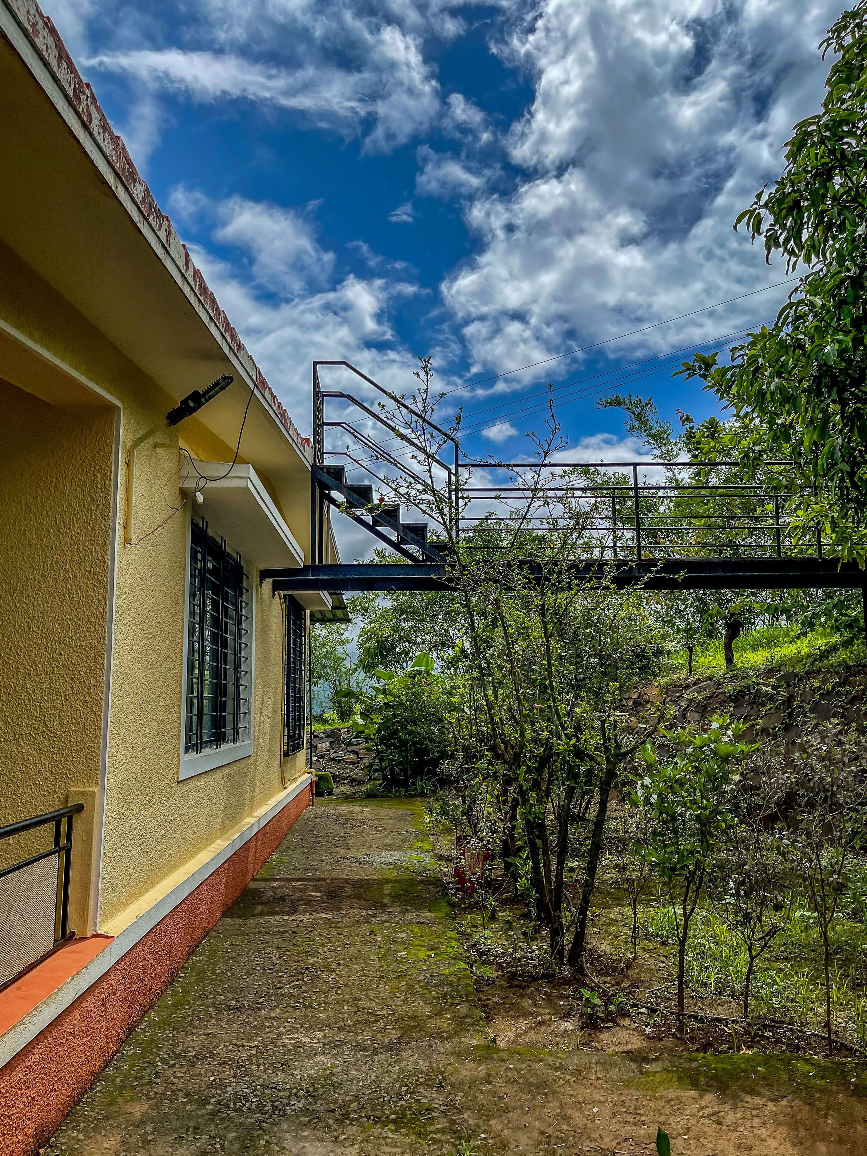 Cosmicstays Countryside Panorama-Lakeview Bungalow