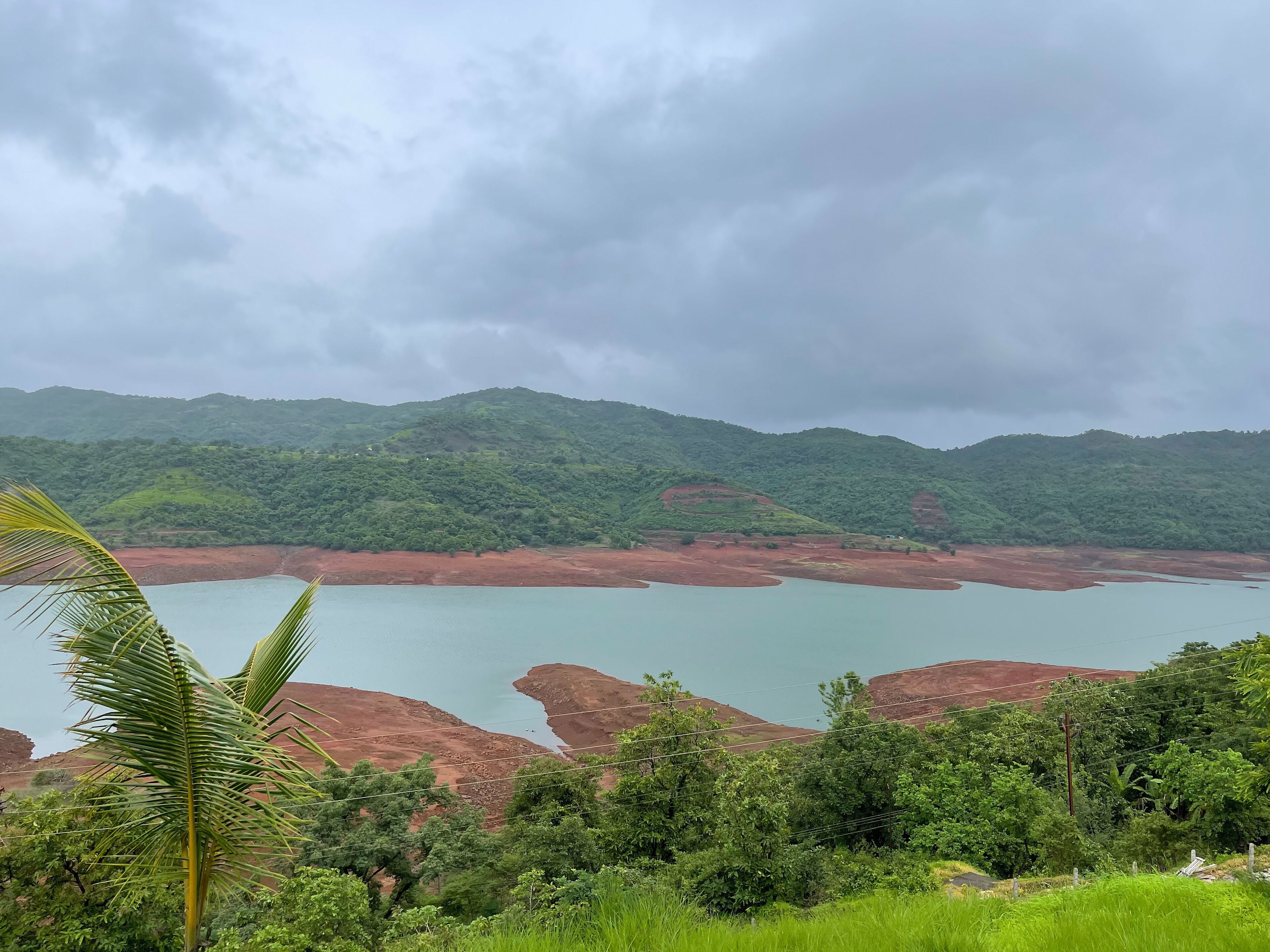 Cosmicstays Countryside Panorama-Lakeview Bungalow