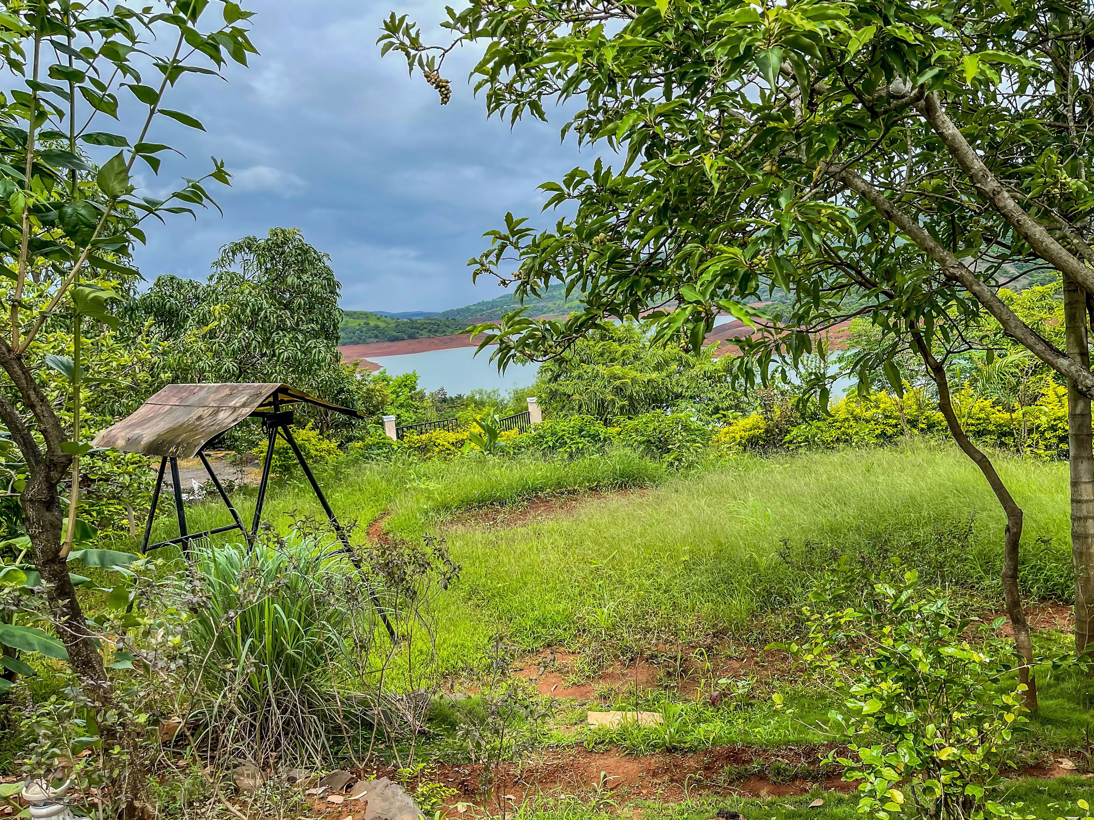 Cosmicstays Countryside Panorama-Lakeview Bungalow