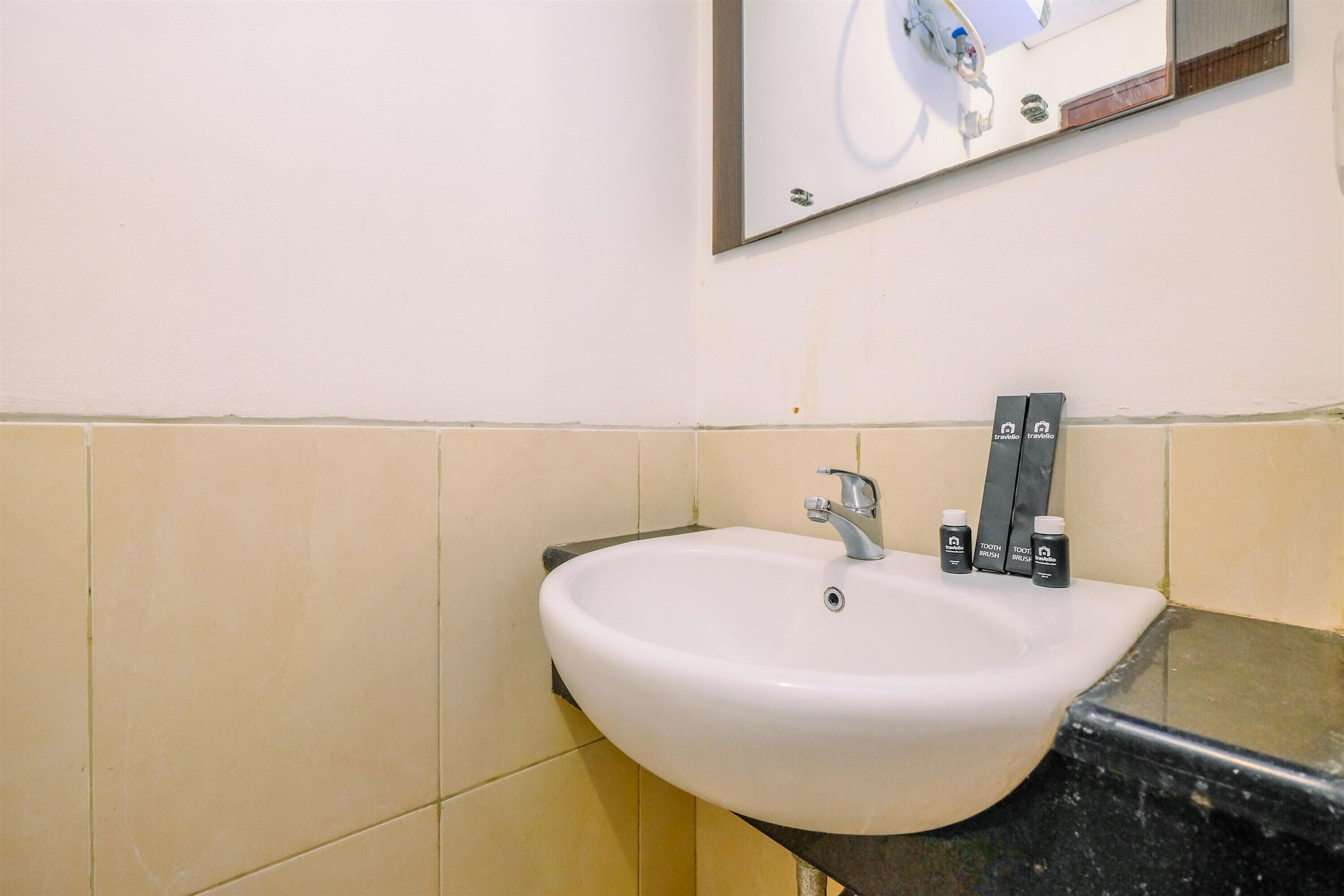 Best Deal Studio Apartment At Mangga Dua Residence