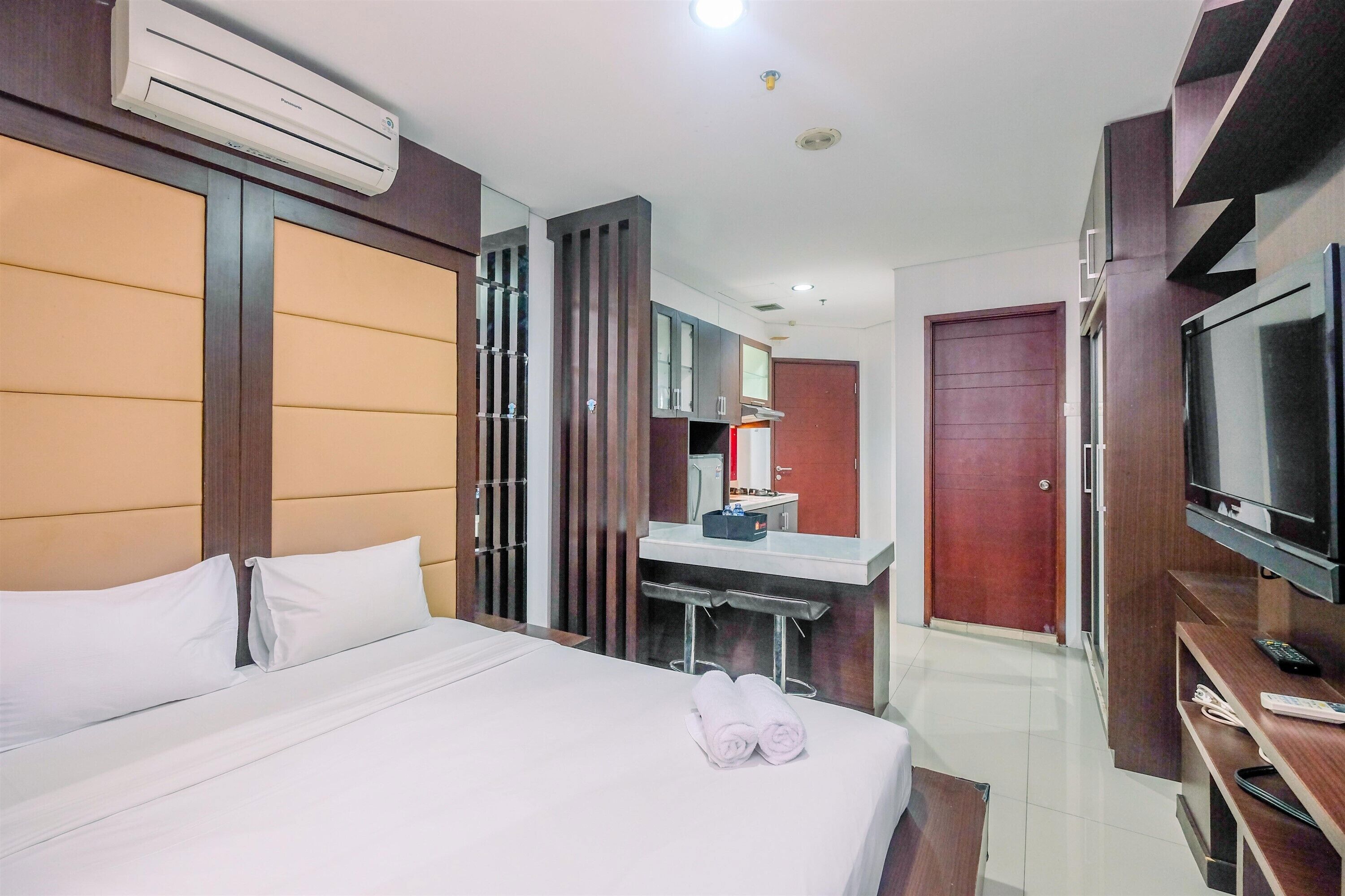 Best Deal Studio Apartment At Mangga Dua Residence
