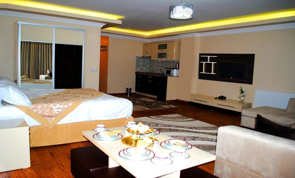 Diamond Suite & Residence