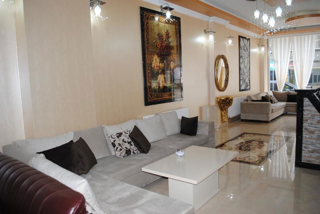 Diamond Suite & Residence