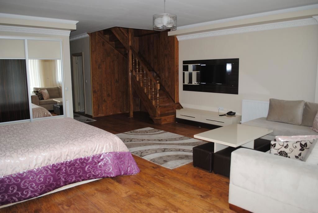 Diamond Suite & Residence