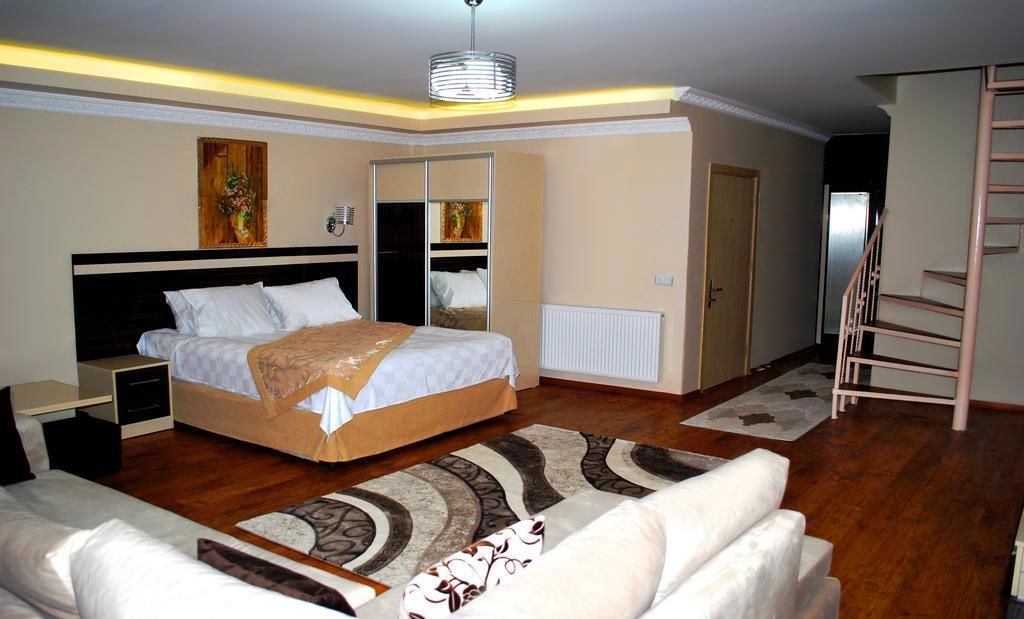 Diamond Suite & Residence