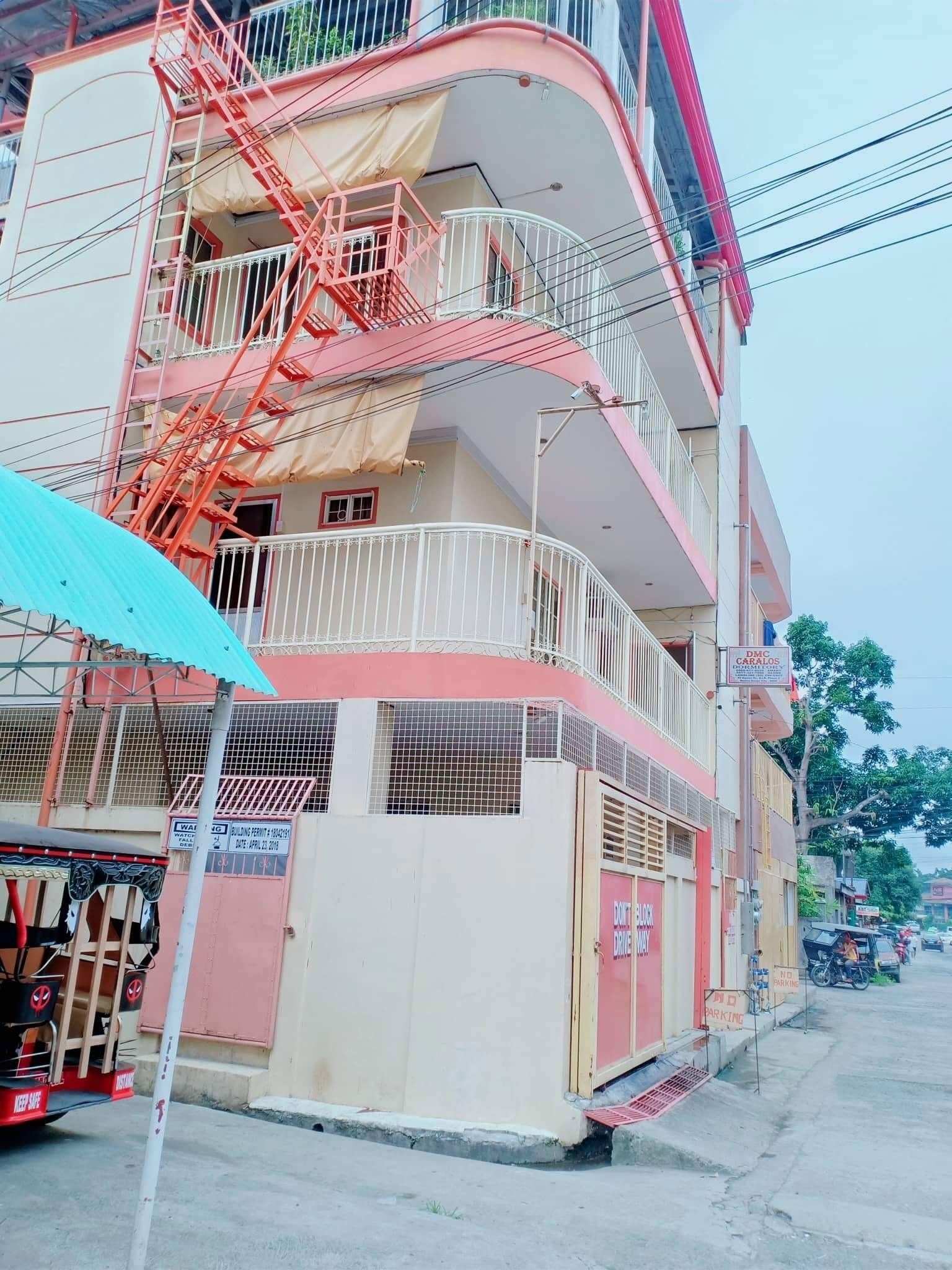 Dmc Caralos Vacation Inn And Dormitory