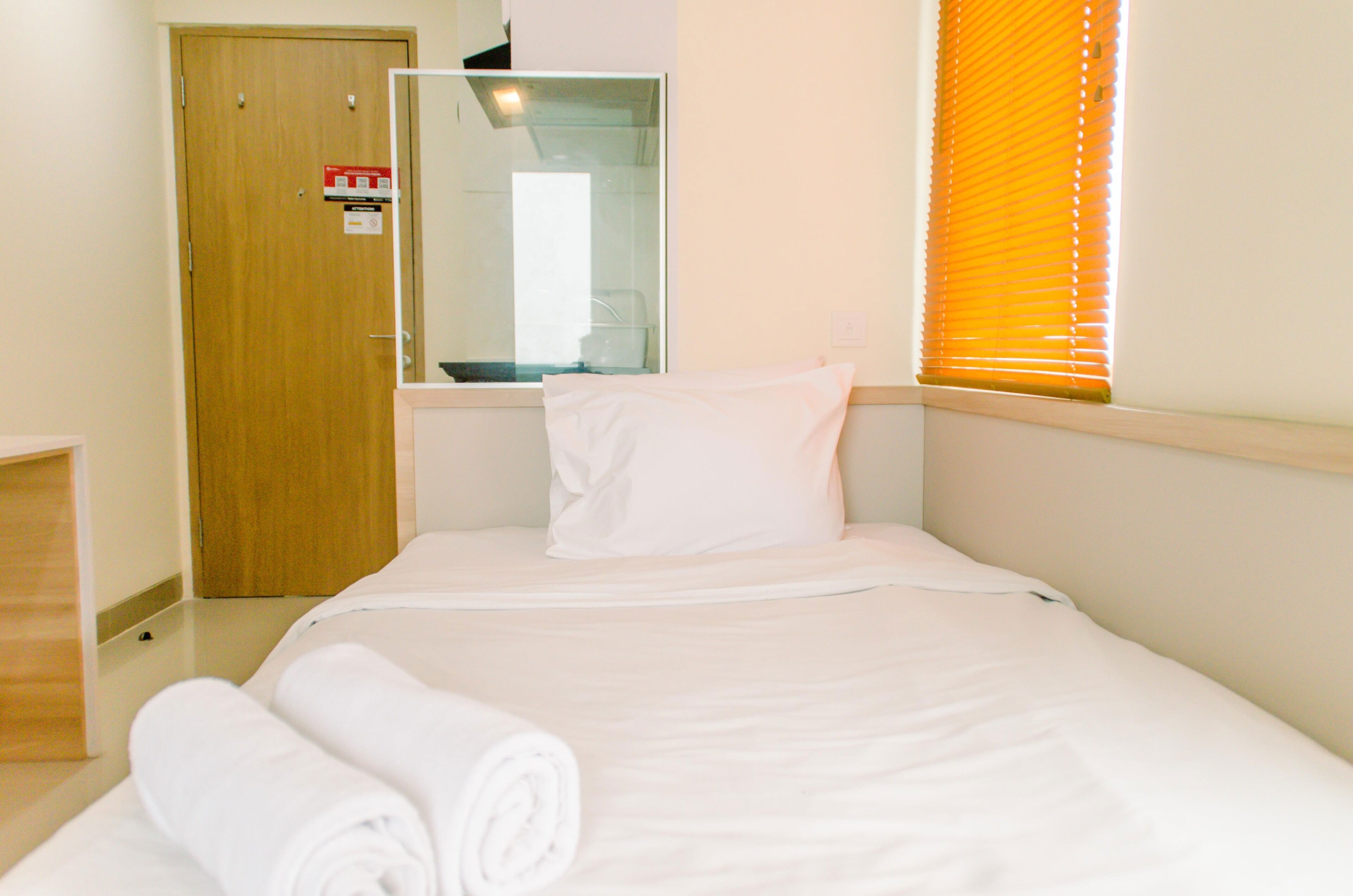 Comfy And Minimalist Studio Apartment At B Residence