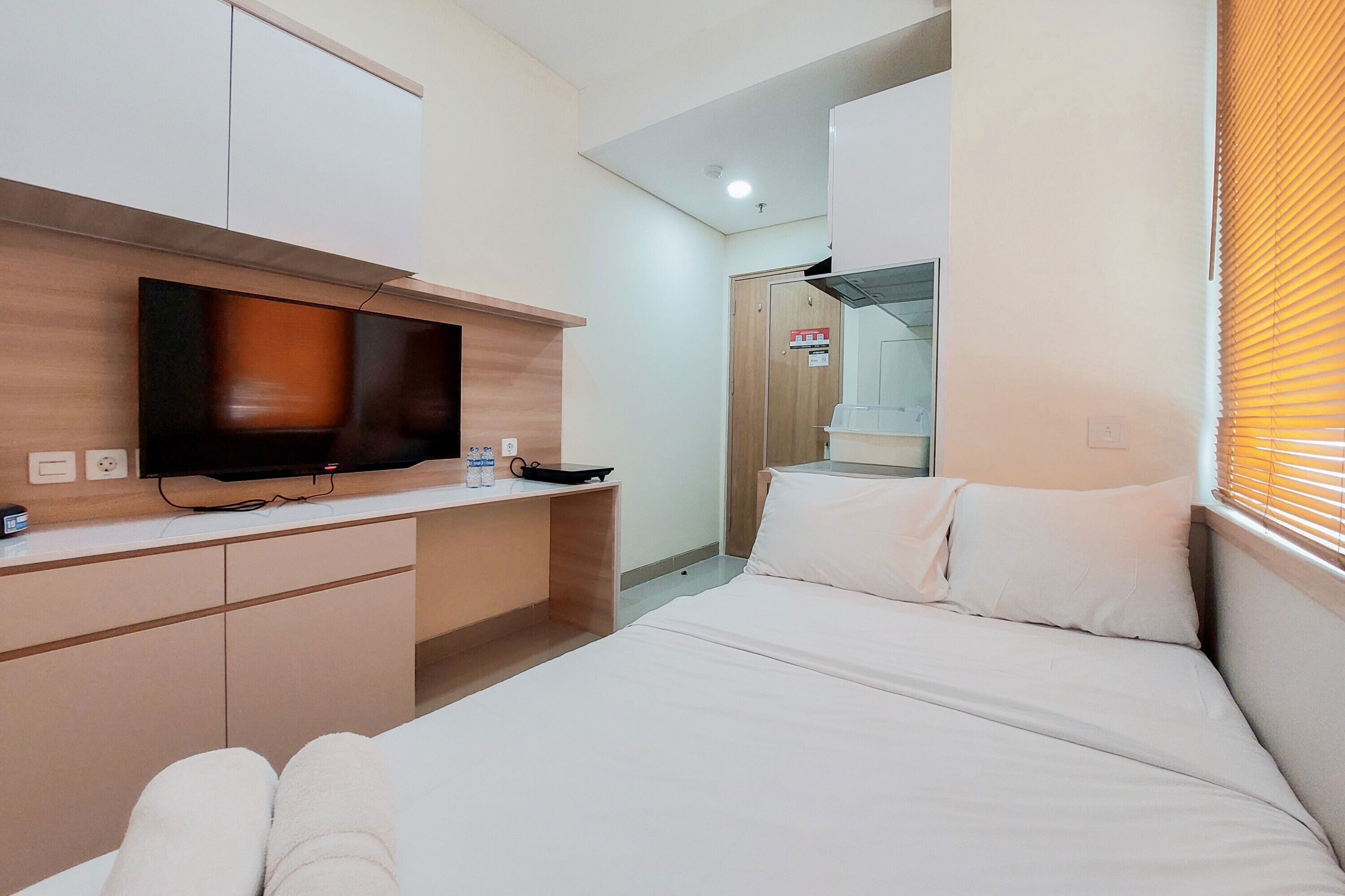 Comfort And Cozy Studio Apartment At B Residence
