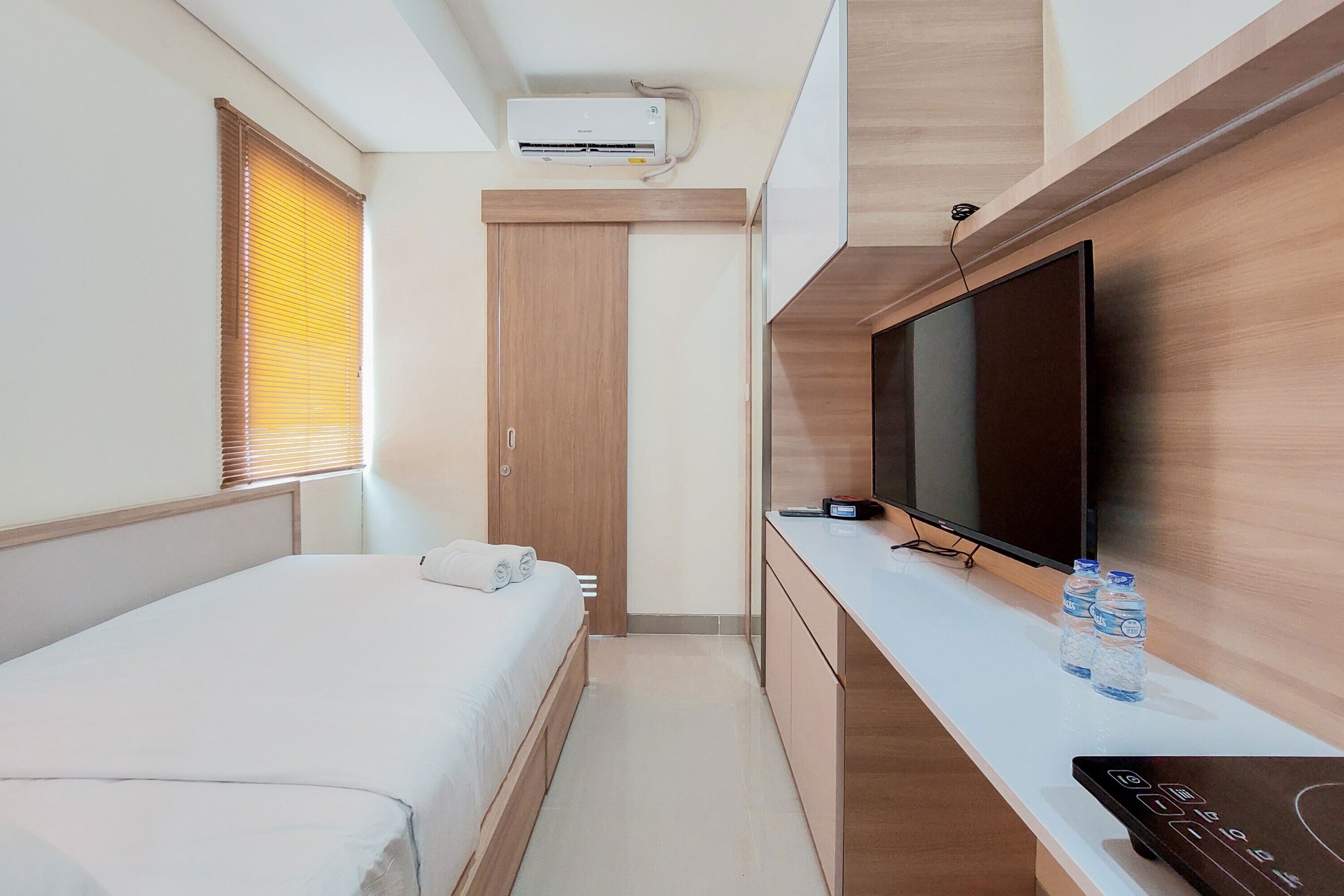 Comfort And Cozy Studio Apartment At B Residence