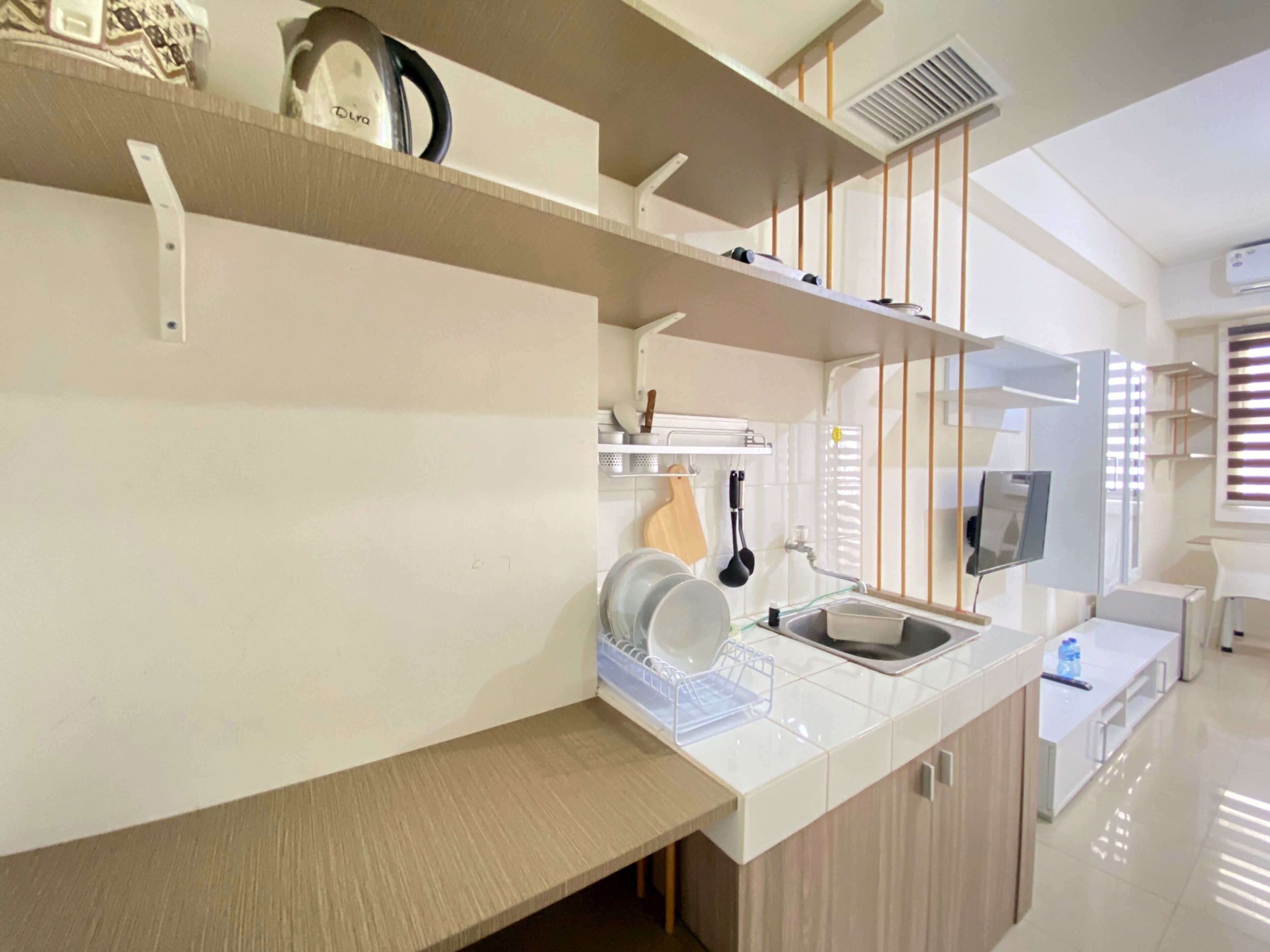 Cozy And Spacious Studio Room At Parahyangan Residence